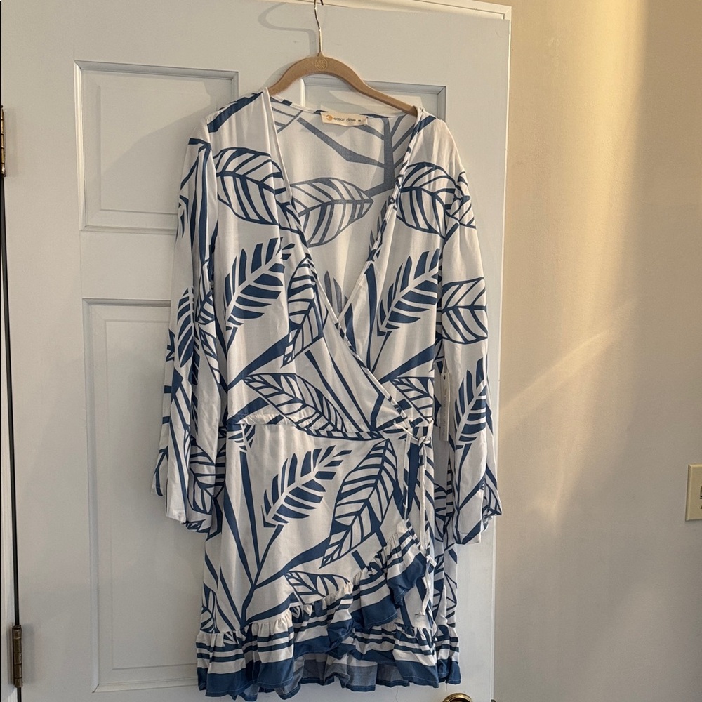 Ocean Drive Blue and White Leaf Print Swimsuit Civerup